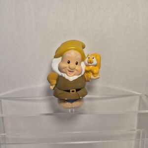 Fisher Price Little People Snow White Dwarf Happy Talker With Squirrel